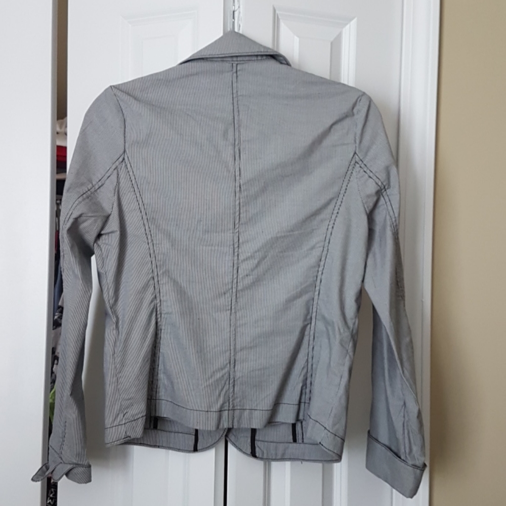 Cloths - Picture 6 of 6